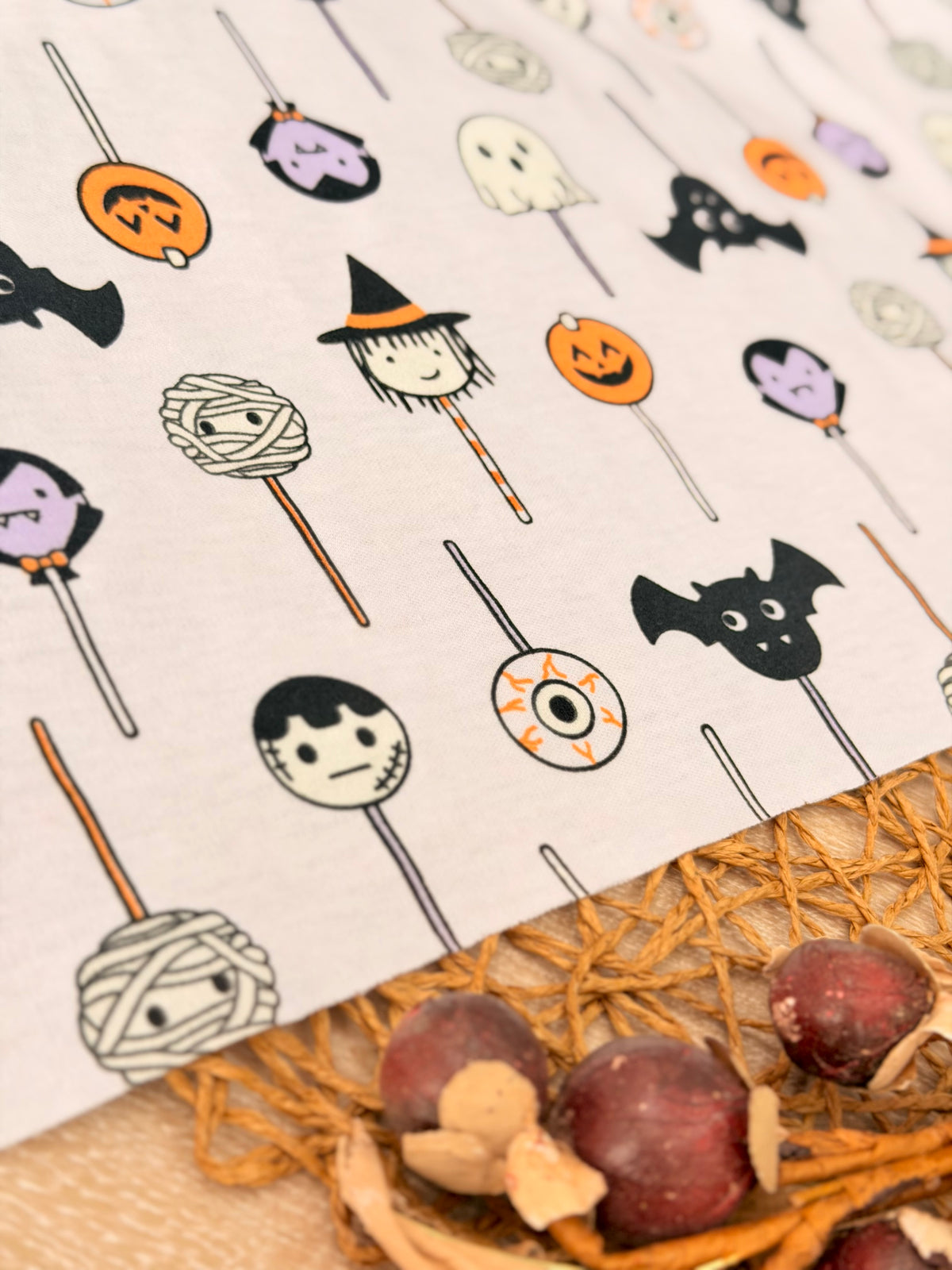 Interlock Spooky Lollipops